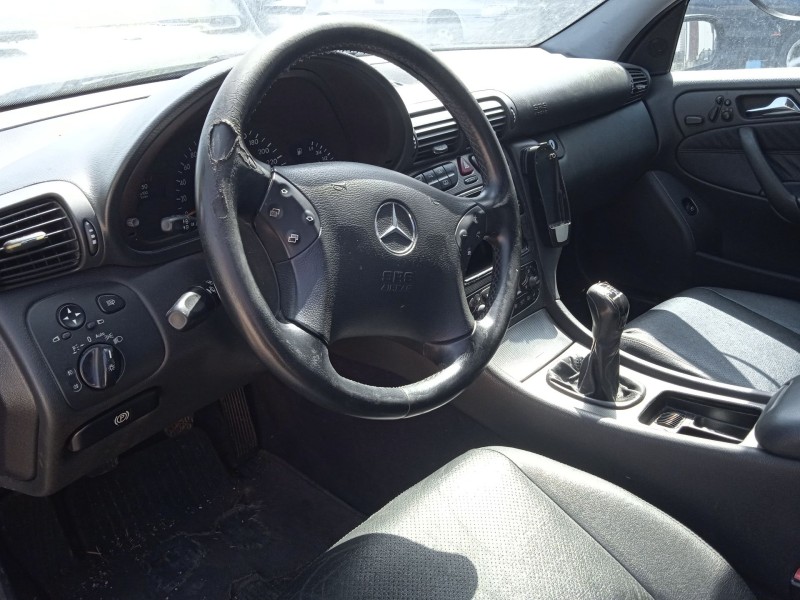 mercedes-benz clase c (w203) del año 2003