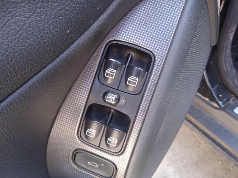 mercedes-benz clase c (w203) del año 2003