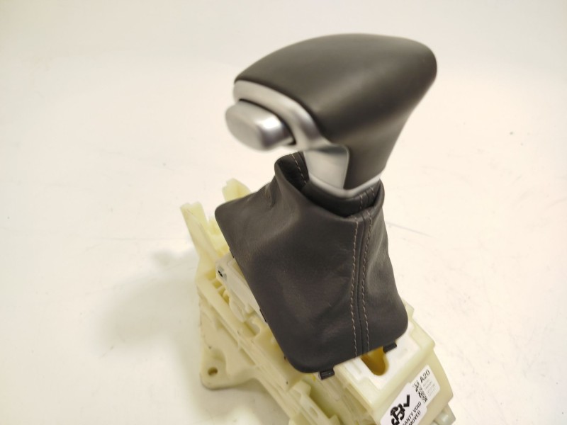 Recambio de palanca cambio para kia stonic (ybcuv) 1.0 tgdi cat referencia OEM IAM 46700H8200  