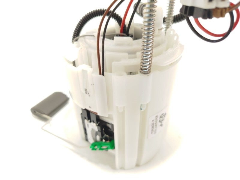 Recambio de bomba combustible para kia stonic (ybcuv) 1.0 tgdi cat referencia OEM IAM 31110H8400  