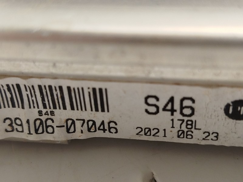 Recambio de centralita motor uce para kia stonic (ybcuv) 1.0 tgdi cat referencia OEM IAM 3910607046  