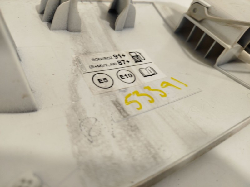 Recambio de tapa exterior combustible para kia stonic (ybcuv) 1.0 tgdi cat referencia OEM IAM 69510H8400  