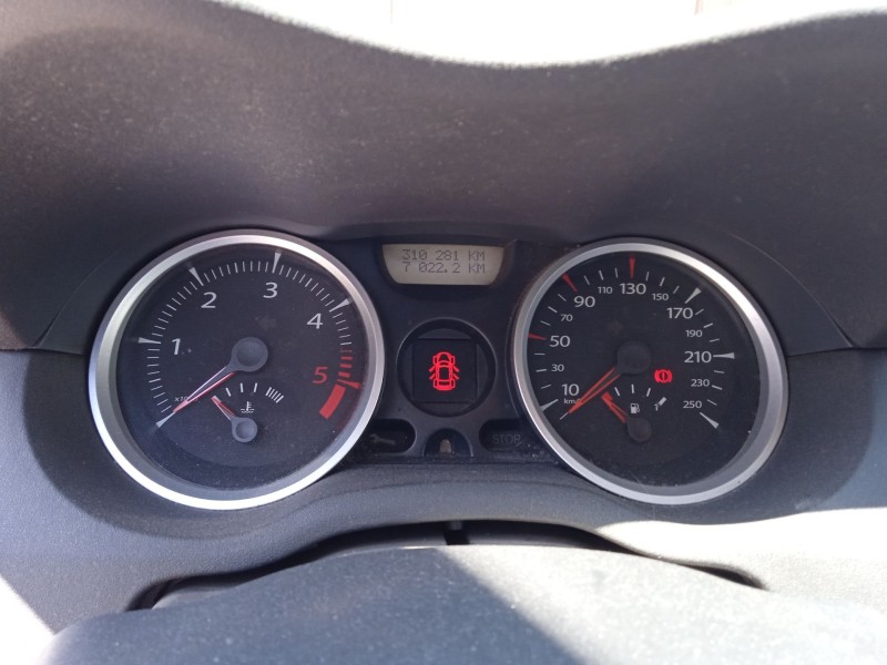 renault megane ii sedán (lm0/1_) del año 2008