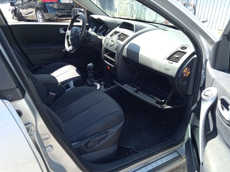 renault megane ii sedán (lm0/1_) del año 2008