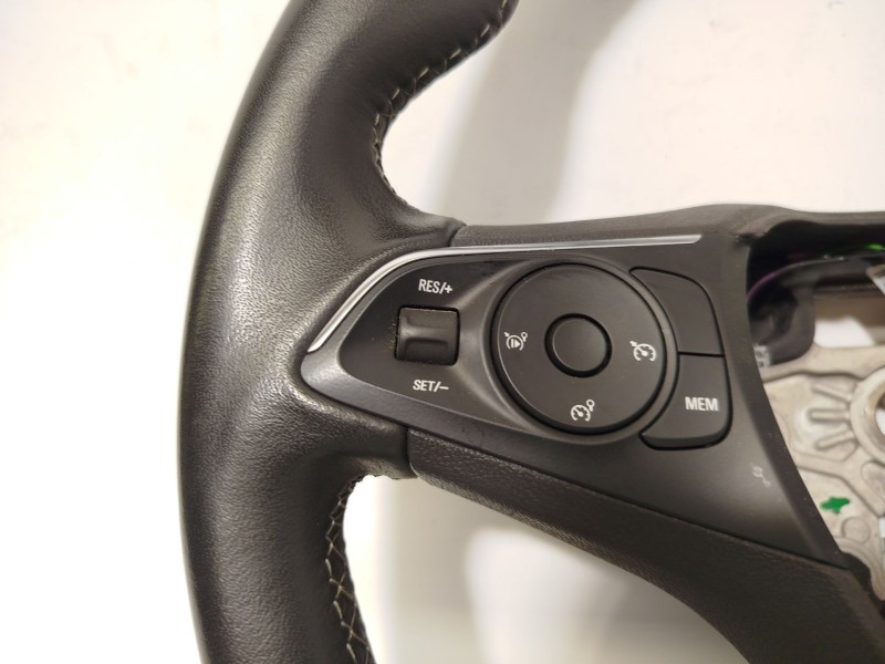 Recambio de volante para opel crossland x / crossland (p17, p2qo) 1.5 (75) referencia OEM IAM 39238138  