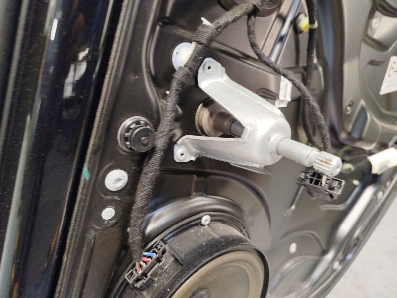 Recambio de puerta trasera derecha para volkswagen passat b6 (3c2) 2.0 fsi referencia OEM IAM 3C5833056H  