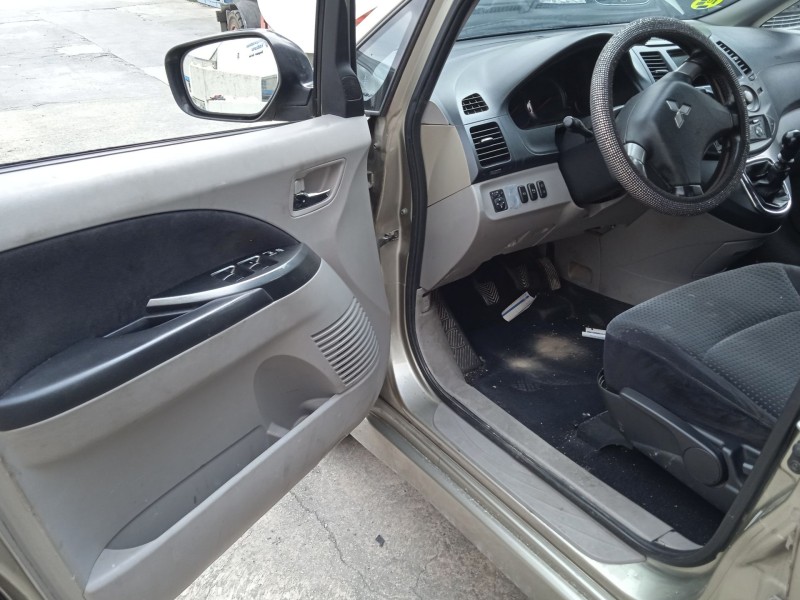 mitsubishi grandis (na_w) del año 2007