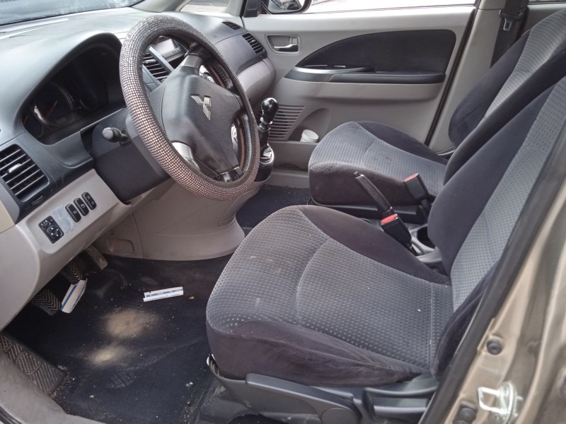 mitsubishi grandis (na_w) del año 2007