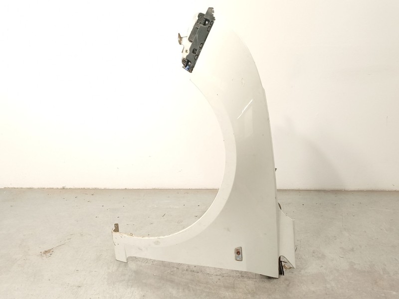 Recambio de aleta delantera izquierda para chevrolet cruze (j300) 1.6 referencia OEM IAM 94560509  