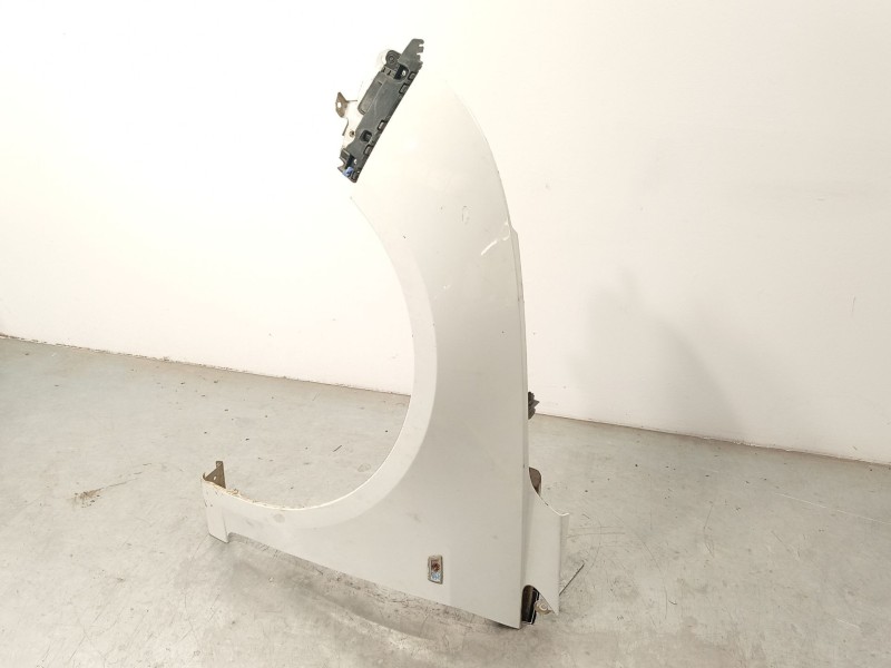 Recambio de aleta delantera izquierda para chevrolet cruze (j300) 1.6 referencia OEM IAM 94560509  