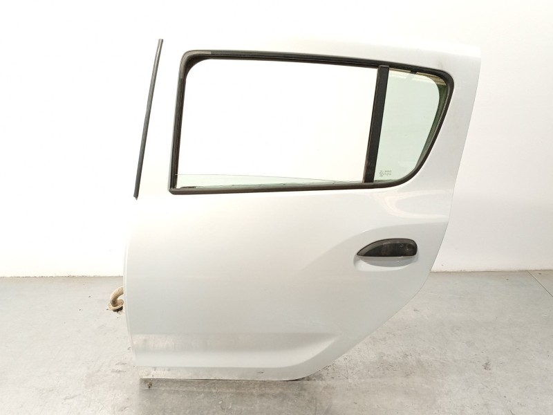 Recambio de puerta trasera izquierda para dacia sandero ii 1.5 dci referencia OEM IAM 821017625R  
