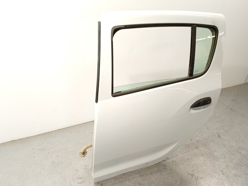 Recambio de puerta trasera izquierda para dacia sandero ii 1.5 dci referencia OEM IAM 821017625R  