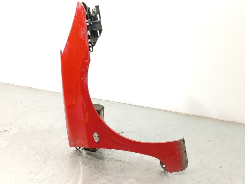 Recambio de aleta delantera derecha para peugeot 307 break (3e) 1.6 hdi 110 referencia OEM IAM 7841T2  