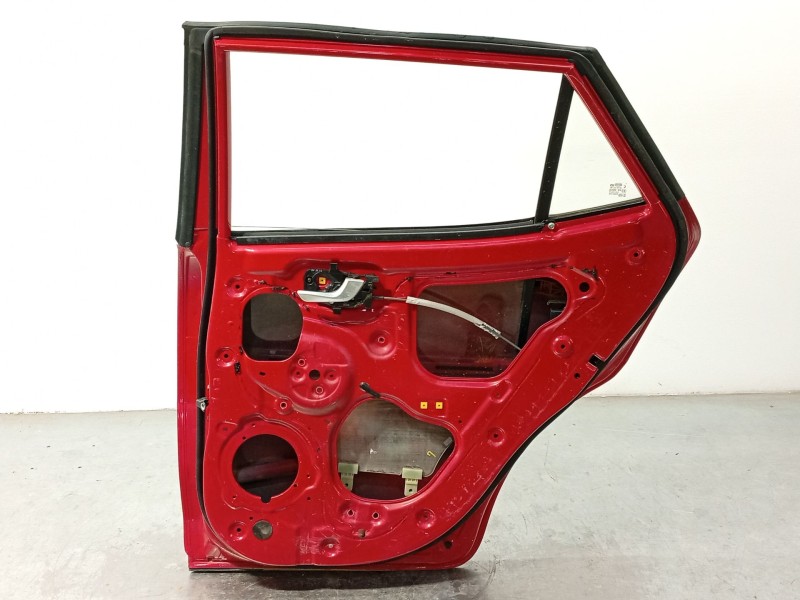 Recambio de puerta trasera derecha para kia stonic (yb) 1.2 cvvt referencia OEM IAM 77004H8400  