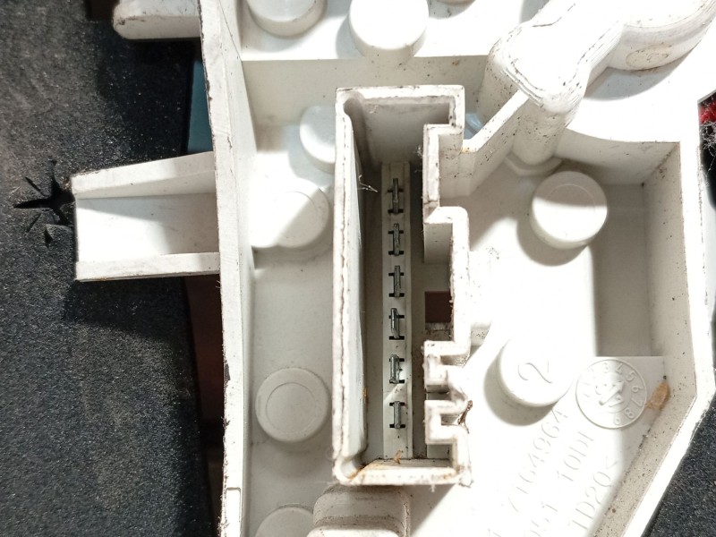 Recambio de piloto trasero derecho para bmw 1 (e81) 118 d referencia OEM IAM 63217181298  