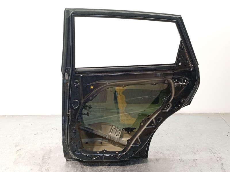 Recambio de puerta trasera derecha para kia niro (de) 1.6 gdi hybrid referencia OEM IAM 77004G5000  