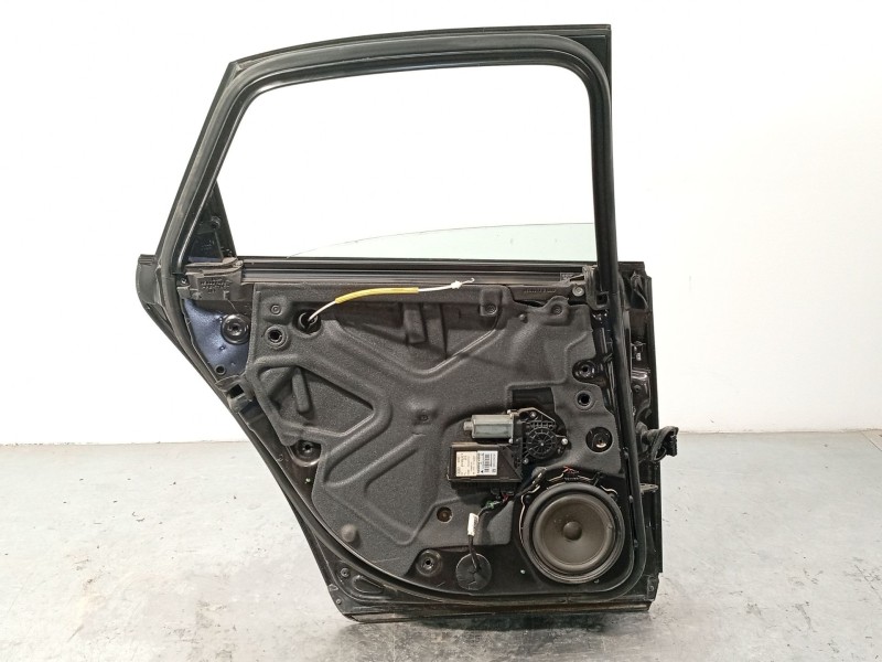 Recambio de puerta trasera izquierda para audi a4 b7 (8ec) 2.0 tdi 16v referencia OEM IAM 8E0833051J  