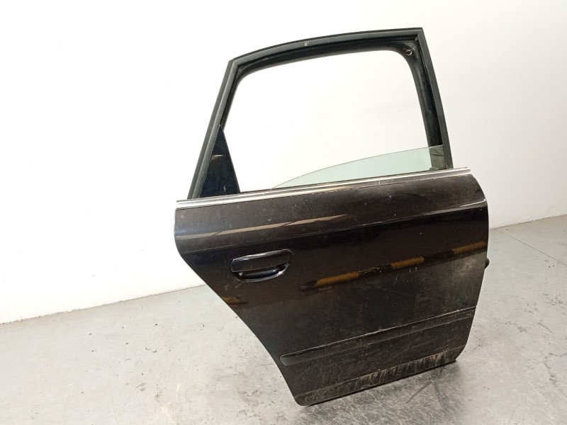 Recambio de puerta trasera derecha para audi a4 b7 (8ec) 2.0 tdi 16v referencia OEM IAM 8E0833052J  