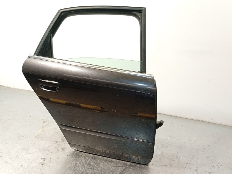 Recambio de puerta trasera derecha para audi a4 b7 (8ec) 2.0 tdi 16v referencia OEM IAM 8E0833052J  