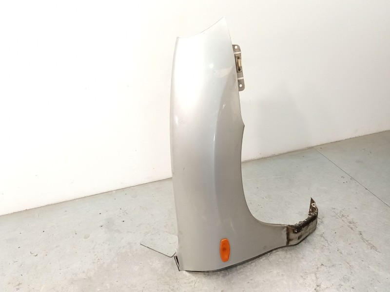 Recambio de aleta delantera derecha para hyundai santa fé i (sm) 2.0 crdi referencia OEM IAM 6632126270  