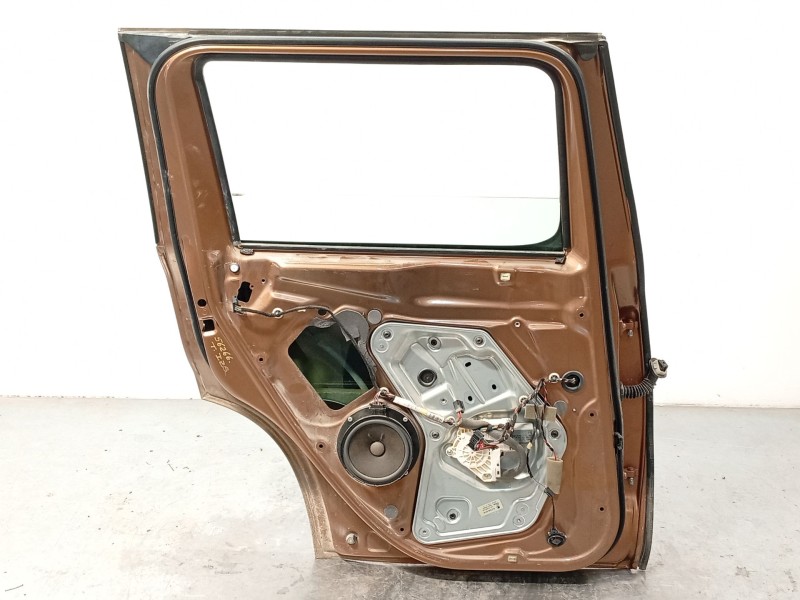Recambio de puerta trasera izquierda para skoda yeti (5l) 1.4 tsi referencia OEM IAM 5L0833055  
