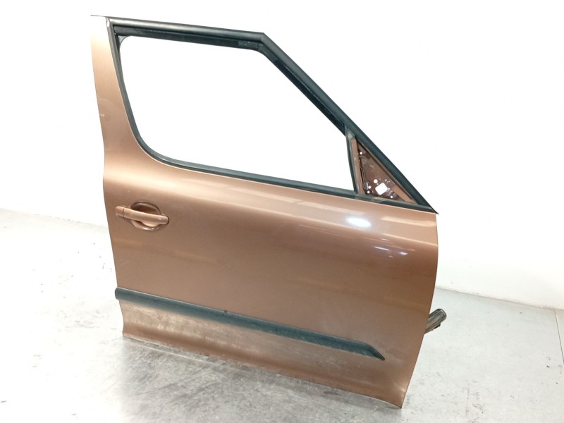 Recambio de puerta delantera derecha para skoda yeti (5l) 1.4 tsi referencia OEM IAM 5L0831056  