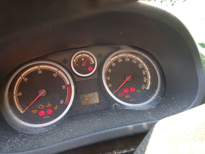 opel corsa d (s07) del año 2007