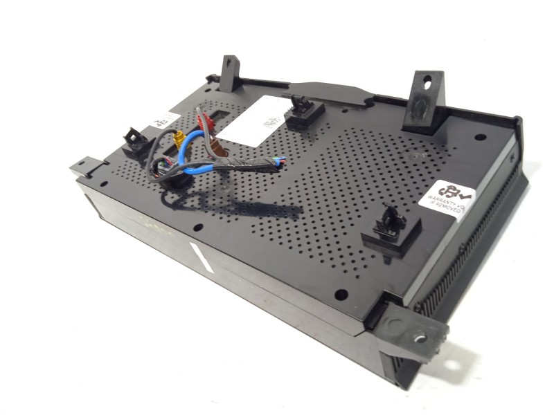 Recambio de pantalla multifuncion para lynk & co 01 phev referencia OEM IAM 8891571859  P8891571859