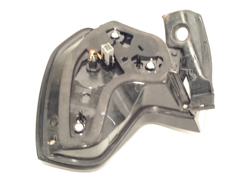 Recambio de piloto trasero derecho para lynk & co 01 phev referencia OEM IAM 8888077996  