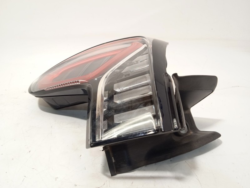 Recambio de piloto trasero izquierdo para lynk & co 01 phev referencia OEM IAM 8888077995  