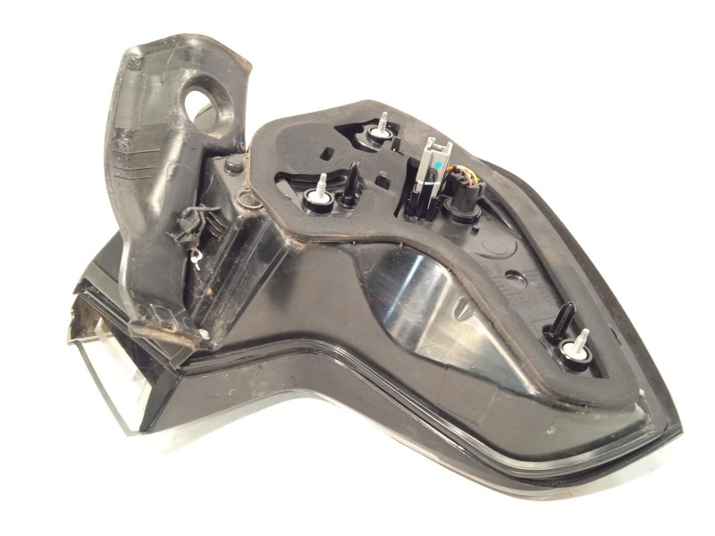 Recambio de piloto trasero izquierdo para lynk & co 01 phev referencia OEM IAM 8888077995  