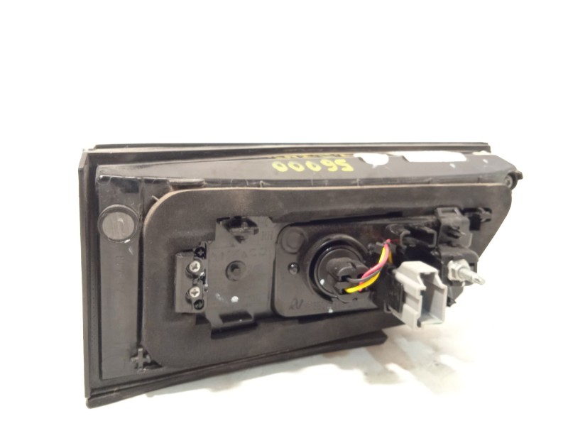 Recambio de piloto trasero derecho interior para lynk & co 01 phev referencia OEM IAM 8888077998 8892605231 