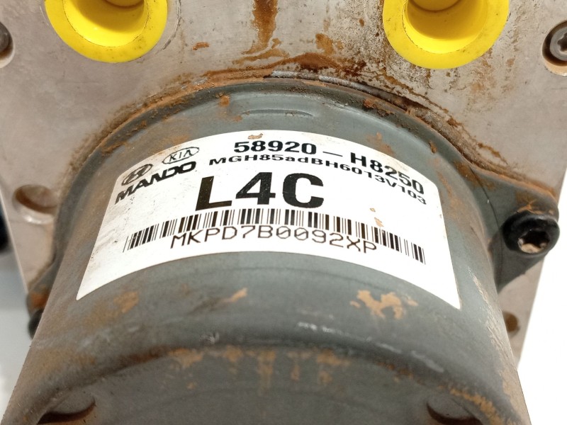 Recambio de abs para kia stonic (yb) 1.2 cvvt referencia OEM IAM 58920H8250 BE6003V107 A1002219AEE