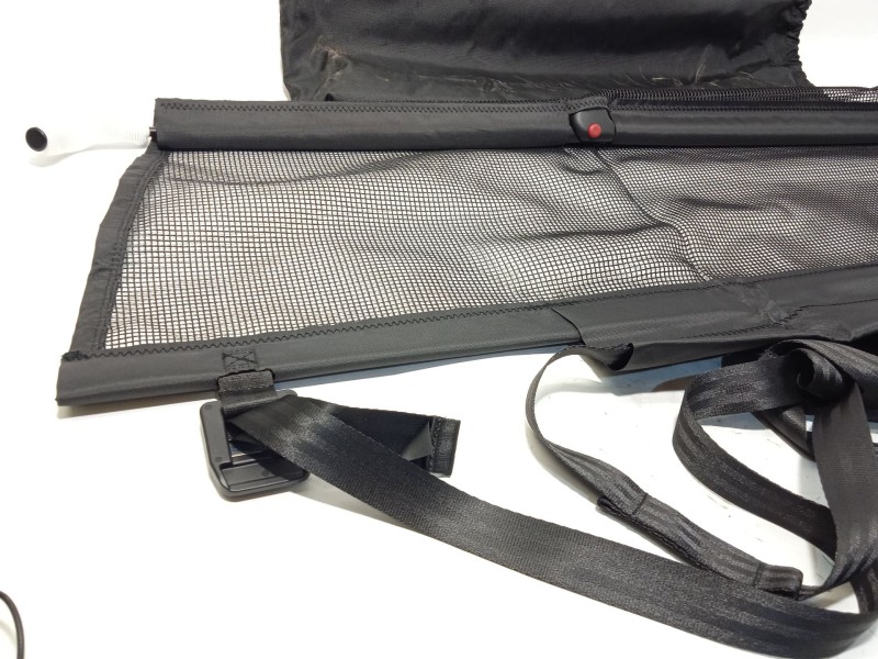 Recambio de bandeja trasera para lynk & co 01 phev referencia OEM IAM 8888705677  