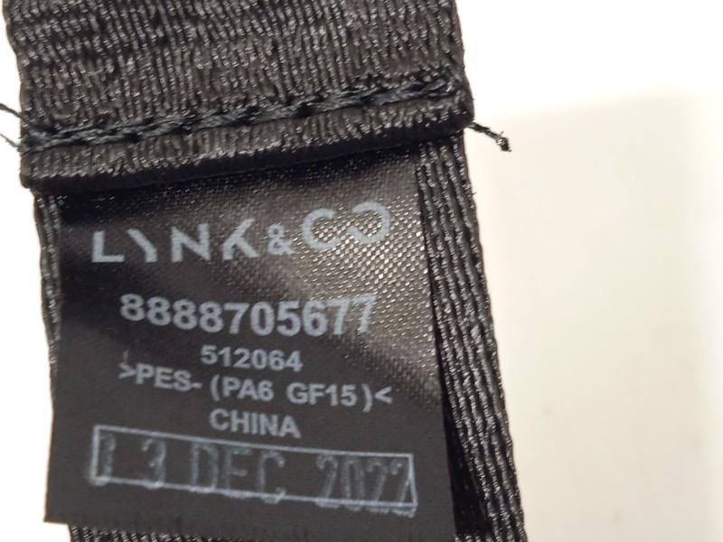 Recambio de bandeja trasera para lynk & co 01 phev referencia OEM IAM 8888705677  