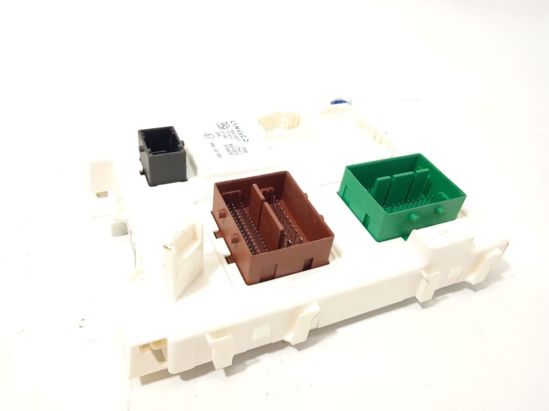 Recambio de centralita confort para lynk & co 01 phev referencia OEM IAM 8893103879  P8893103879