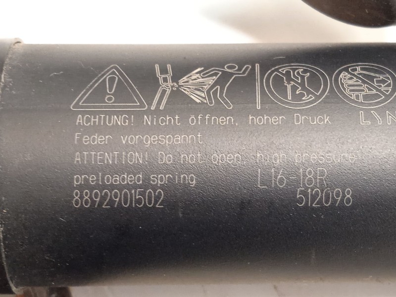 Recambio de amortiguadores maletero / porton para lynk & co 01 phev referencia OEM IAM 8892901502  