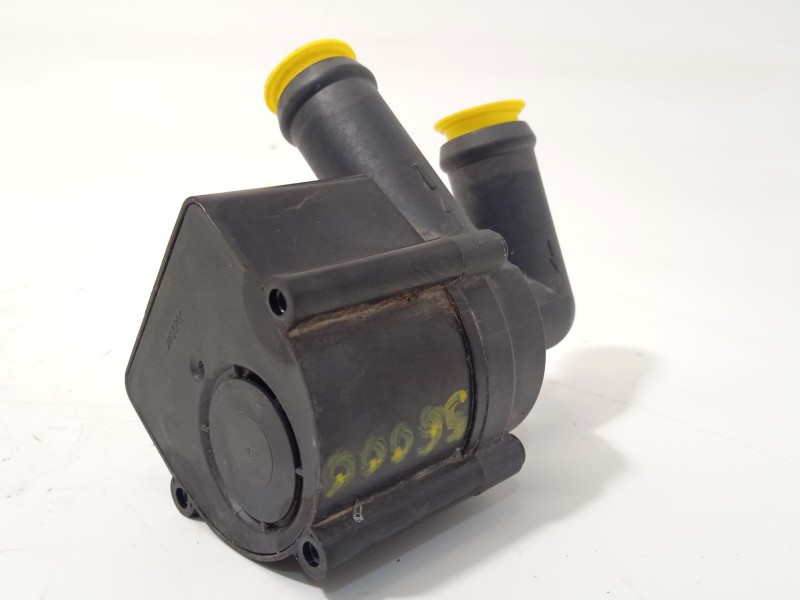 Recambio de valvula intercambio de calefaccion para lynk & co 01 phev referencia OEM IAM 8888759988 32222110 