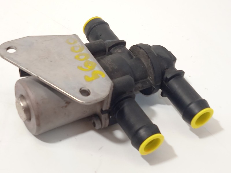 Recambio de valvula intercambio de calefaccion para lynk & co 01 phev referencia OEM IAM 8888038596 31461924 