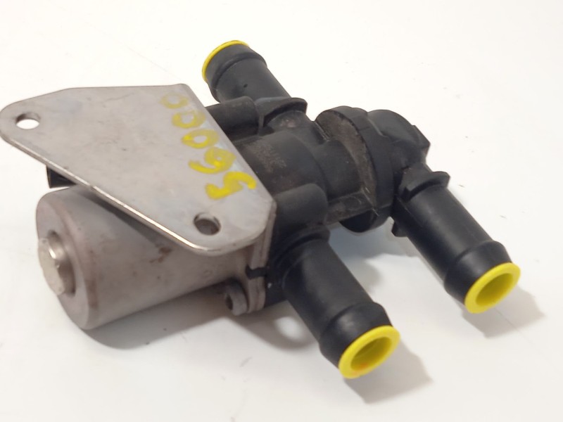 Recambio de valvula intercambio de calefaccion para lynk & co 01 phev referencia OEM IAM 8888038596 31461924 