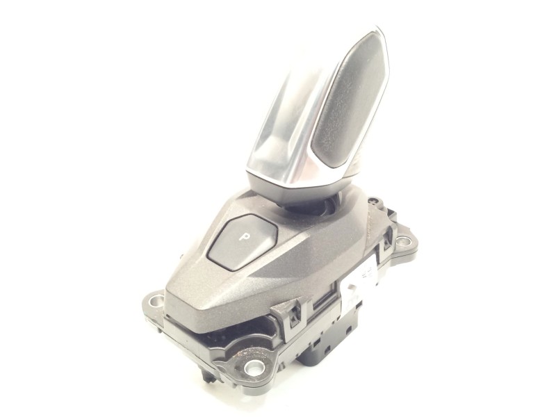 Recambio de palanca cambio para lynk & co 01 phev referencia OEM IAM 8890977823  