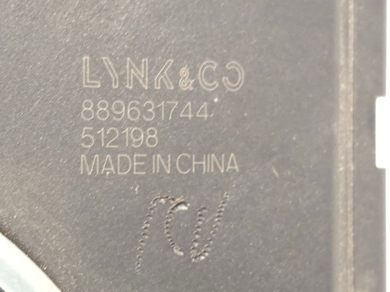 Recambio de centralita led izquierda para lynk & co 01 phev referencia OEM IAM 889631744  