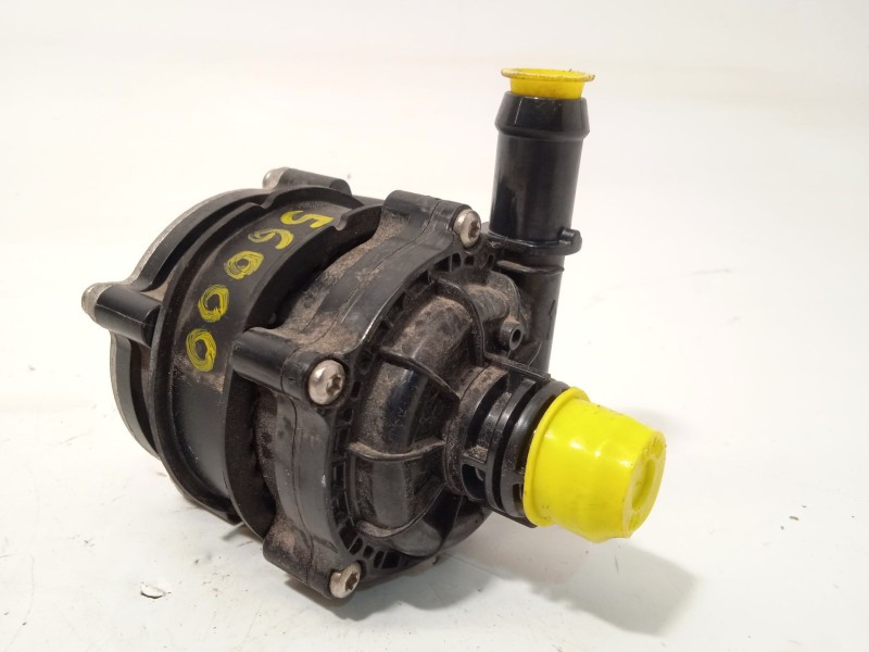 Recambio de bomba agua para lynk & co 01 phev referencia OEM IAM 8888894262 32222737 