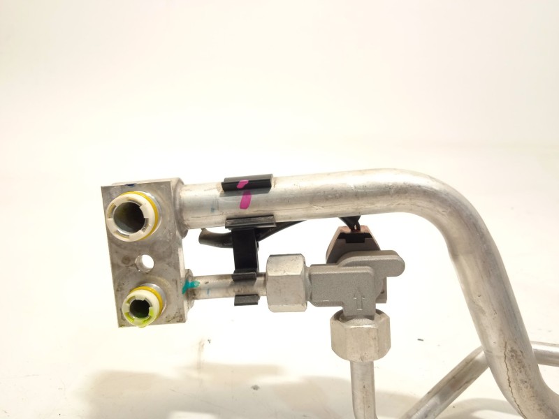 Recambio de tubos aire acondicionado para lynk & co 01 phev referencia OEM IAM 8888948346 8888767760 