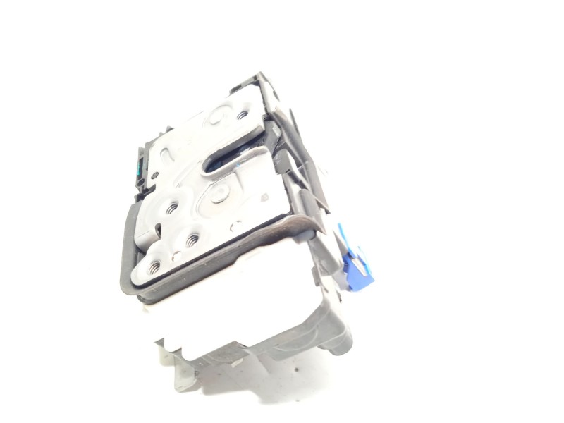 Recambio de cerradura puerta trasera derecha para lynk & co 01 phev referencia OEM IAM 8891893218  