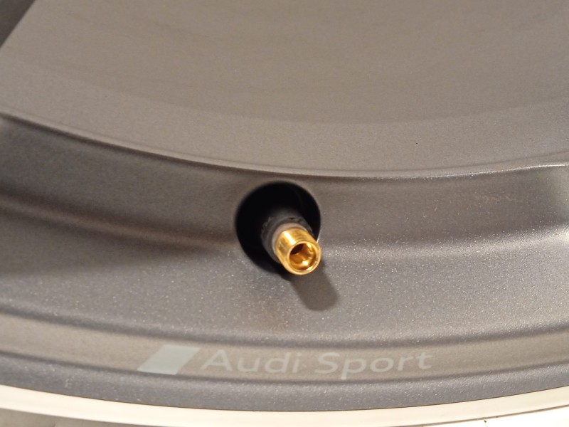 Recambio de llanta para audi a4 b9 avant (8w5, 8wd) 35 tdi mild hybrid referencia OEM IAM 8W0601025EK  