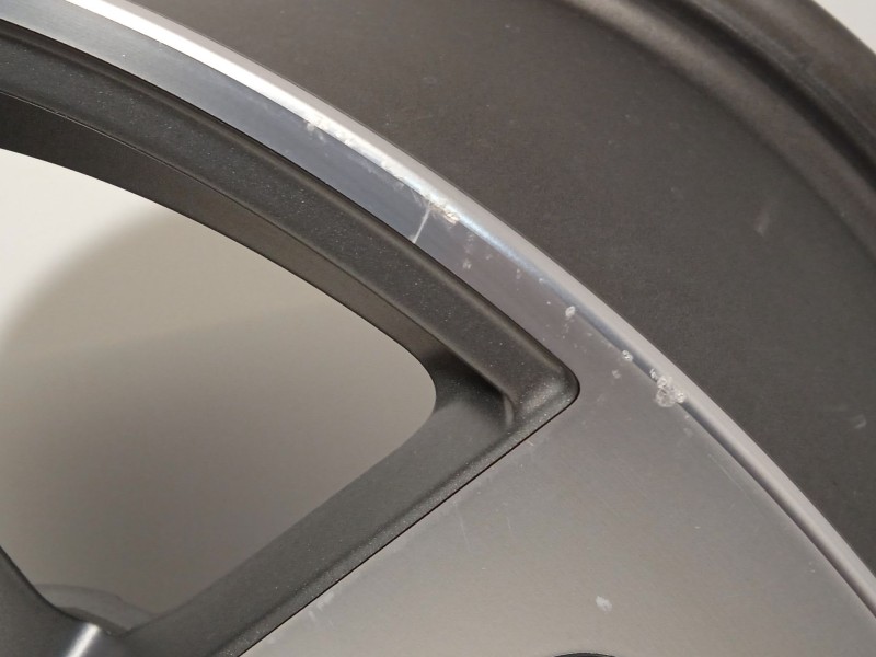 Recambio de llanta para audi a4 b9 avant (8w5, 8wd) 35 tdi mild hybrid referencia OEM IAM 8W0601025EK  