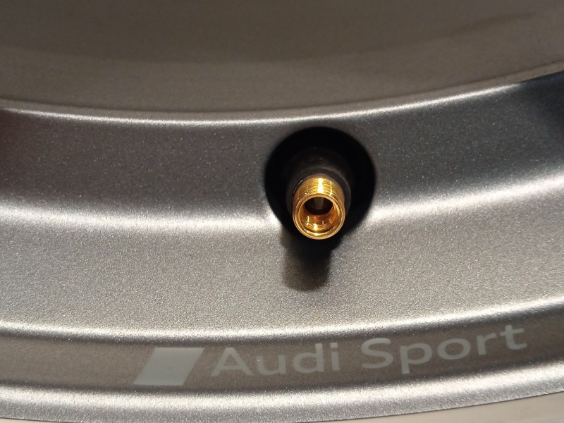 Recambio de llanta para audi a4 b9 avant (8w5, 8wd) 35 tdi mild hybrid referencia OEM IAM 8W0601025EK  