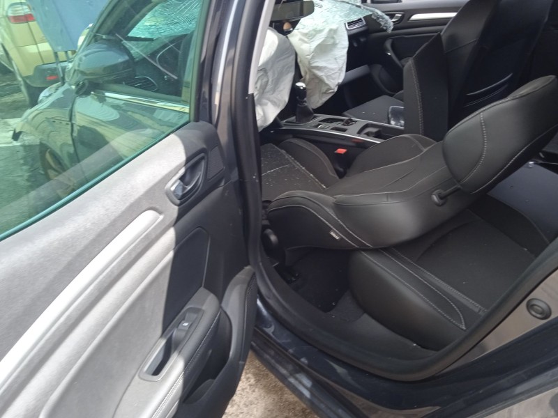 renault megane iv hatchback (b9a/m/n_) del año 2023