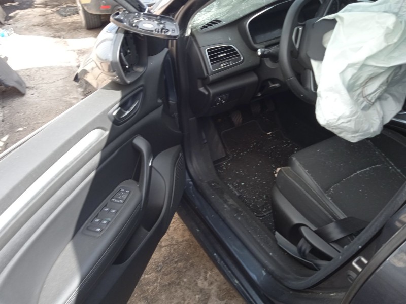 renault megane iv hatchback (b9a/m/n_) del año 2023